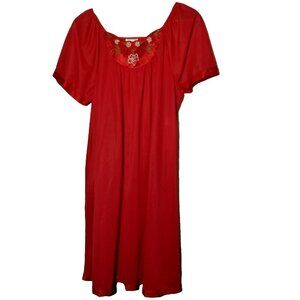 Kelly Reed Nightgown Size M Red Silky Nylon Satin Trim Floral Embroidered Floral